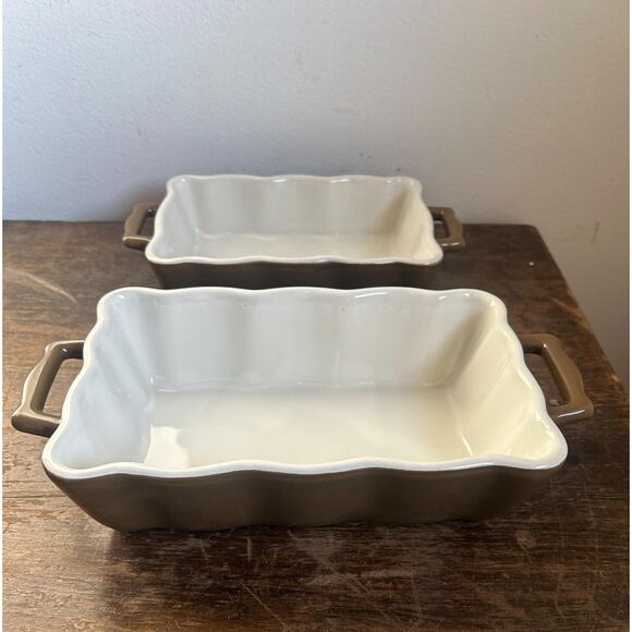 Vintage Ruffled Brown and White Ceramic Bakeware, Set of 2 - Picture 8 of 8